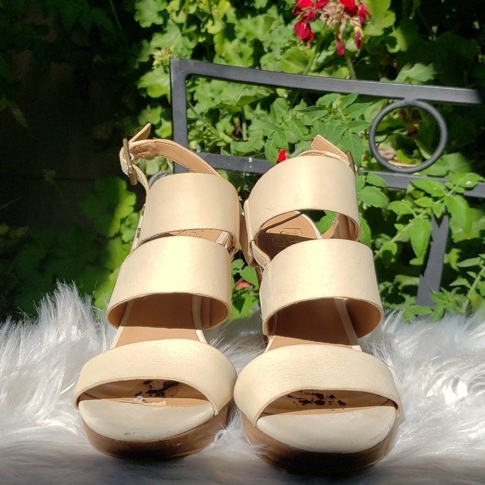 Franco Sarto Mulan Nubuk Sandals 6.5 - Picture 5 of 9